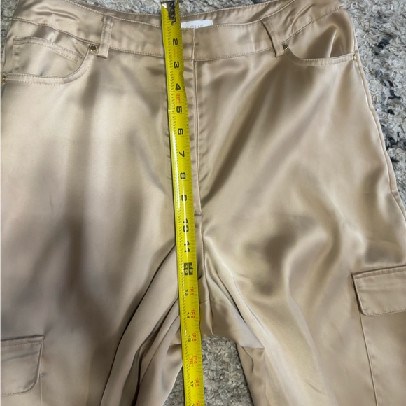 Cache Satin Wide Leg Cargo Pants - Cream - Picture 5 of 11